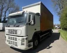 2003 Volvo FM12 420 6×2 Curtainside Truck